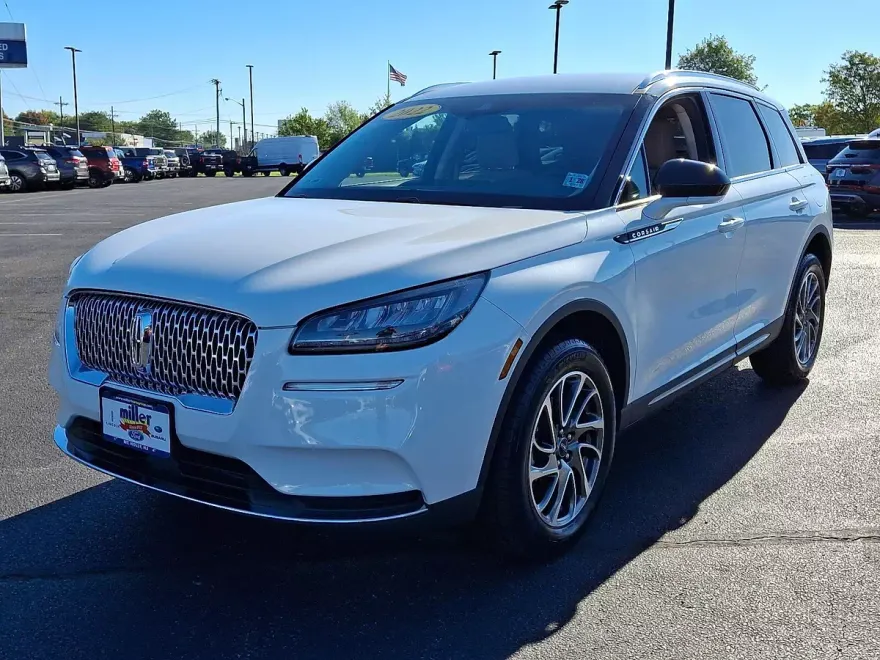 2022 Lincoln Corsair Standard photo 1
