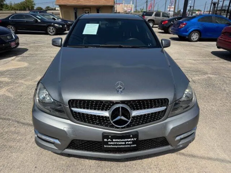 2013 Mercedes Benz C 250 Luxury photo 1