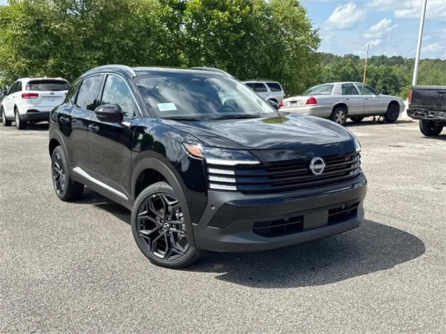 2025 Nissan Kicks SR photo 1