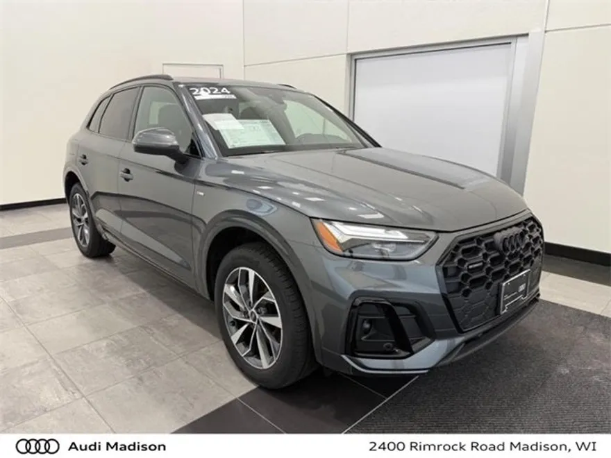 2024 Audi Q5 45 S line Premium photo 1