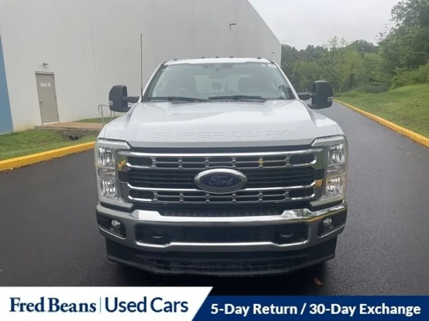 2024 Ford F-350 photo 1