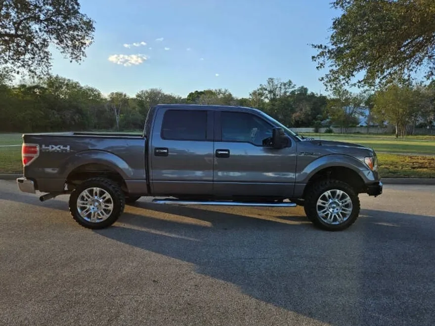 2013 Ford F-150 XLT photo 1