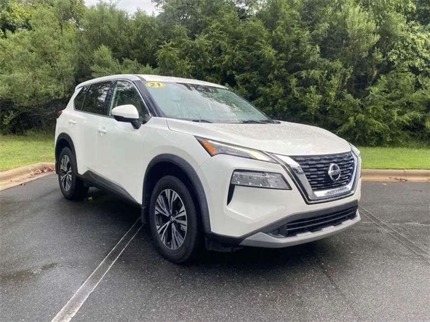 2021 Nissan Rogue SV photo 1