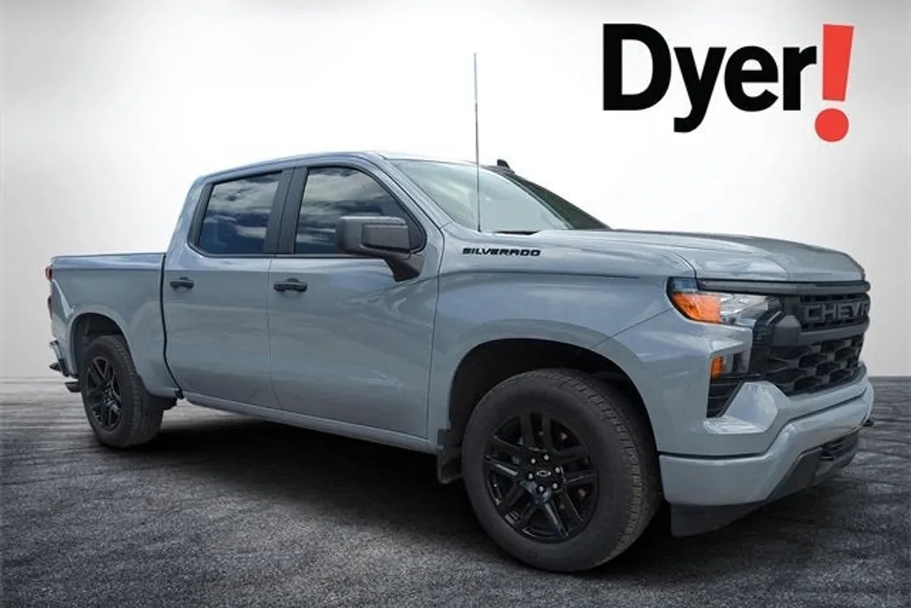 2024 Chevrolet Silverado 1500 Custom photo 1