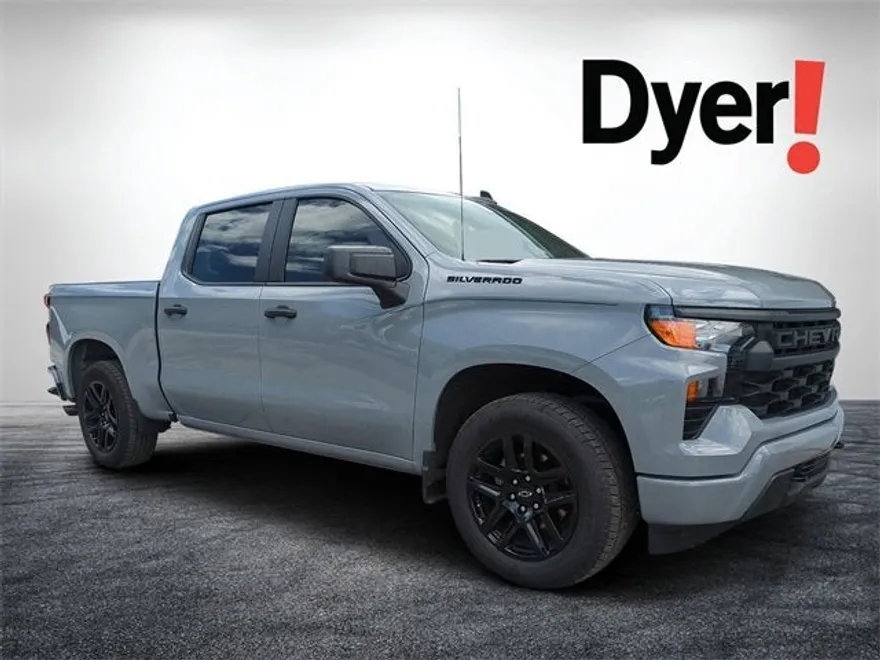 2024 Chevrolet Silverado 1500 Custom photo 1
