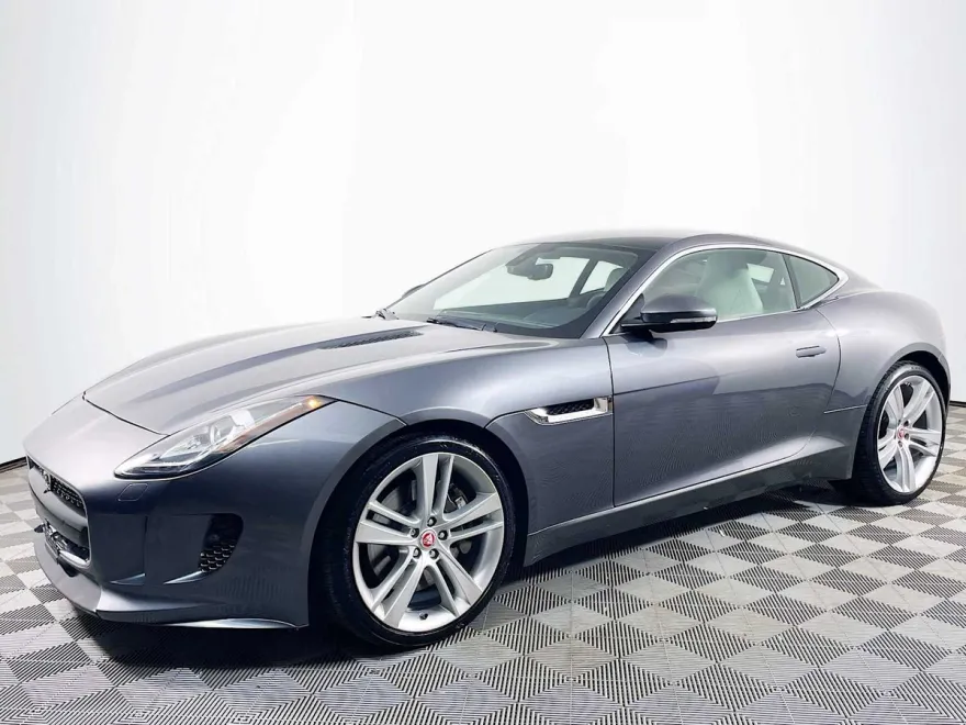 2016 Jaguar F-TYPE photo 1