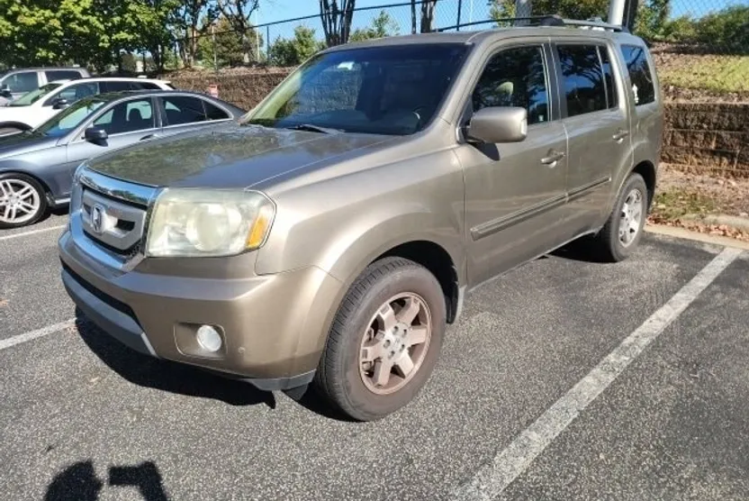 2010 Honda Pilot Touring photo 1