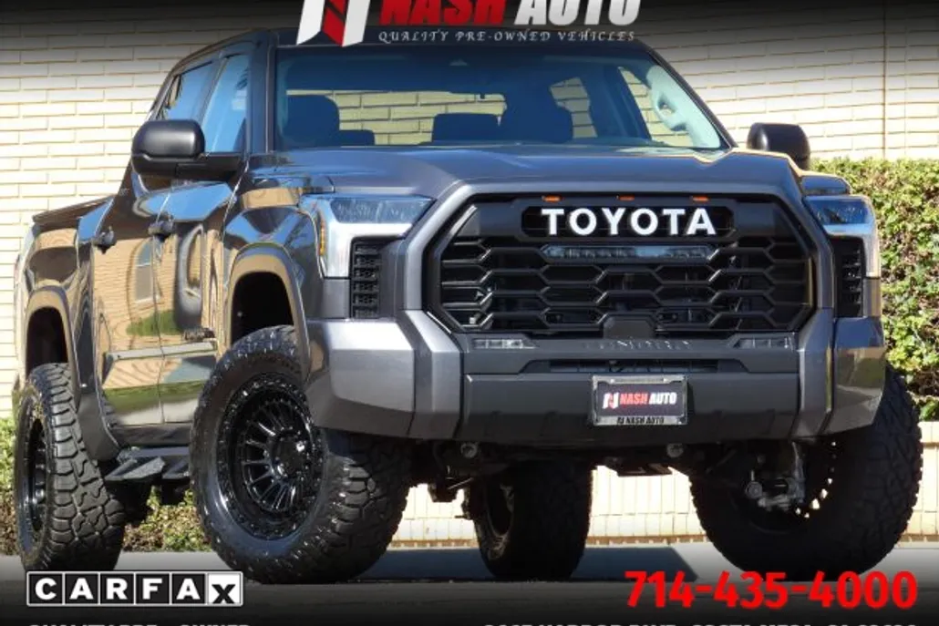 2024 Toyota Tundra CrewMax SR5 photo 1