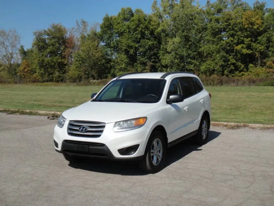 2012 Hyundai Santa Fe GLS photo 1