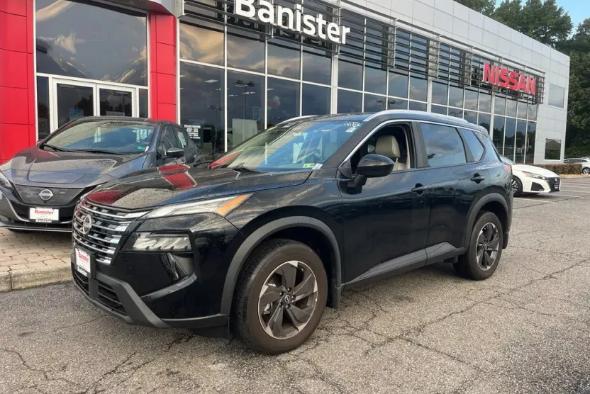 2024 Nissan Rogue SV photo 1