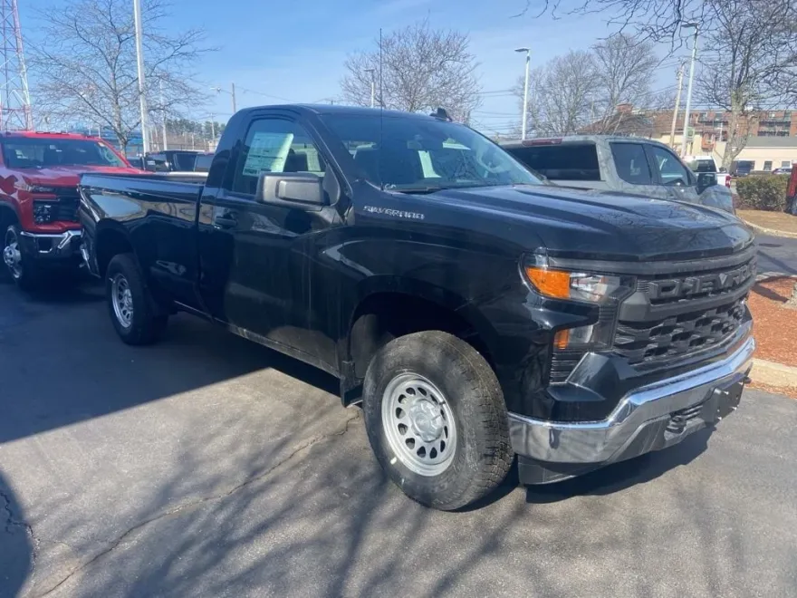 2025 Chevrolet Silverado 1500 photo 1