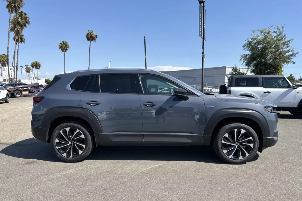 2025 Mazda CX-50 Premium Plus photo 1