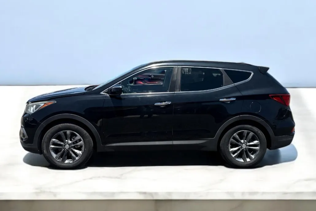 2017 Hyundai Santa Fe 2.0T Sport photo 1