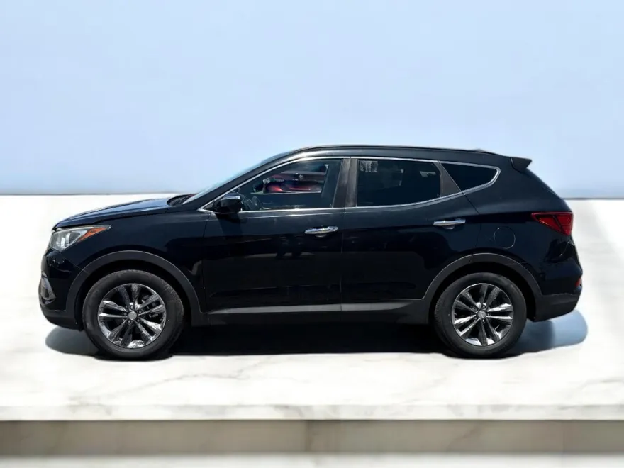 2017 Hyundai Santa Fe 2.0T Sport photo 1