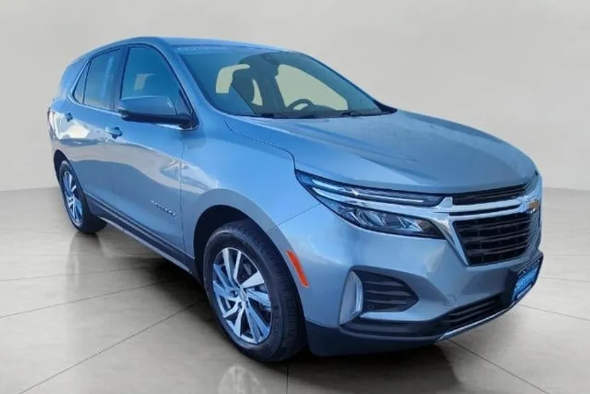 2024 Chevrolet Equinox LT photo 1