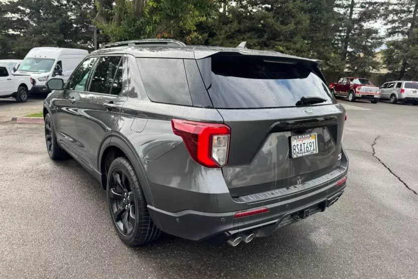 2020 Ford Explorer ST photo 1