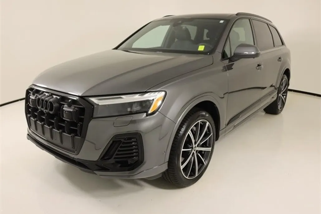 2025 Audi Q7 45 Premium Plus photo 1