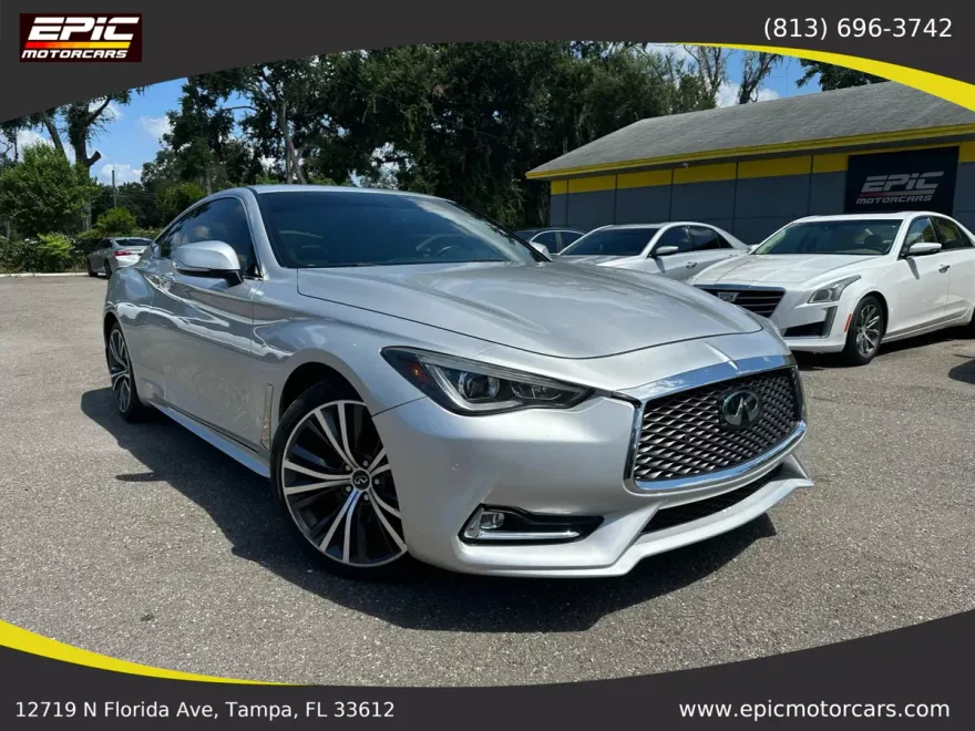 2018 Infiniti Q60 3.0t Luxe Coupe photo 1