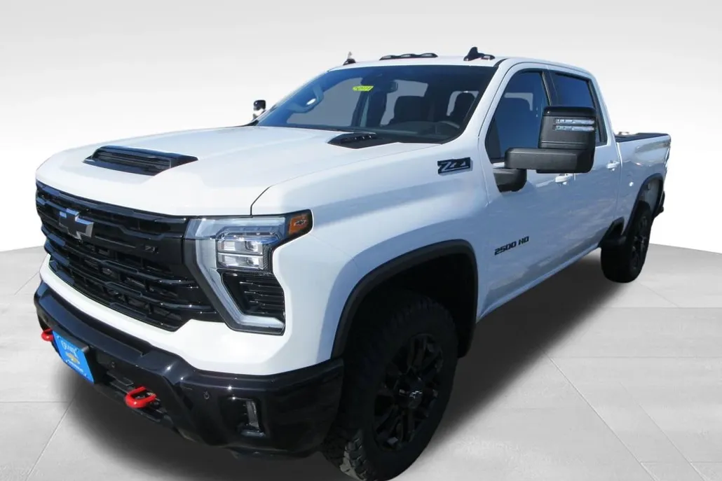 2025 Chevrolet Silverado 2500HD LT photo 1