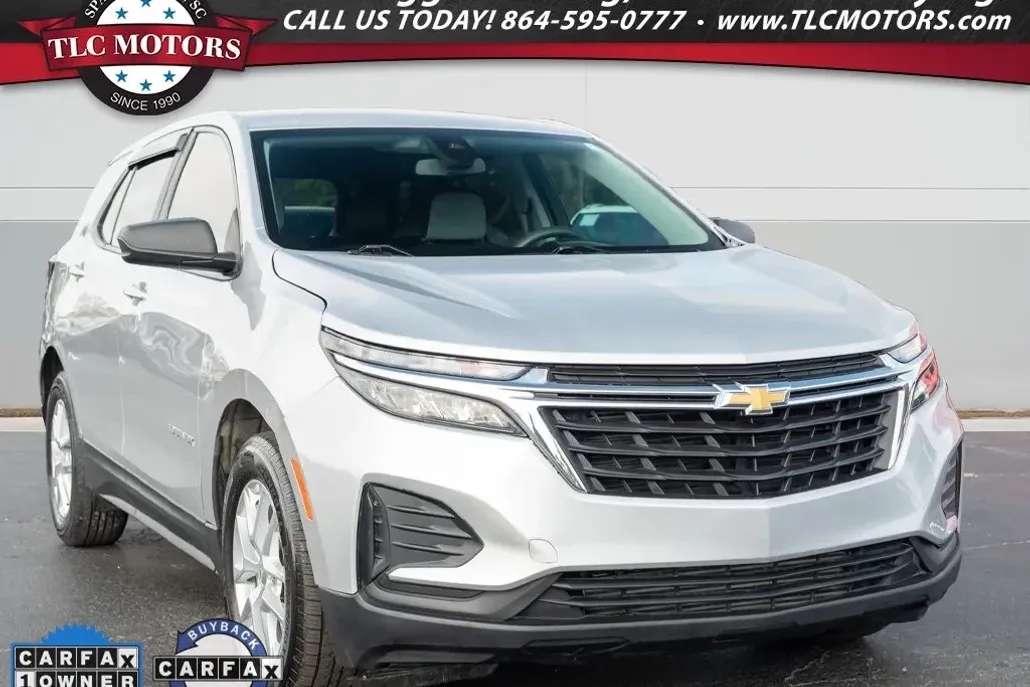 2022 Chevrolet Equinox LS photo 1