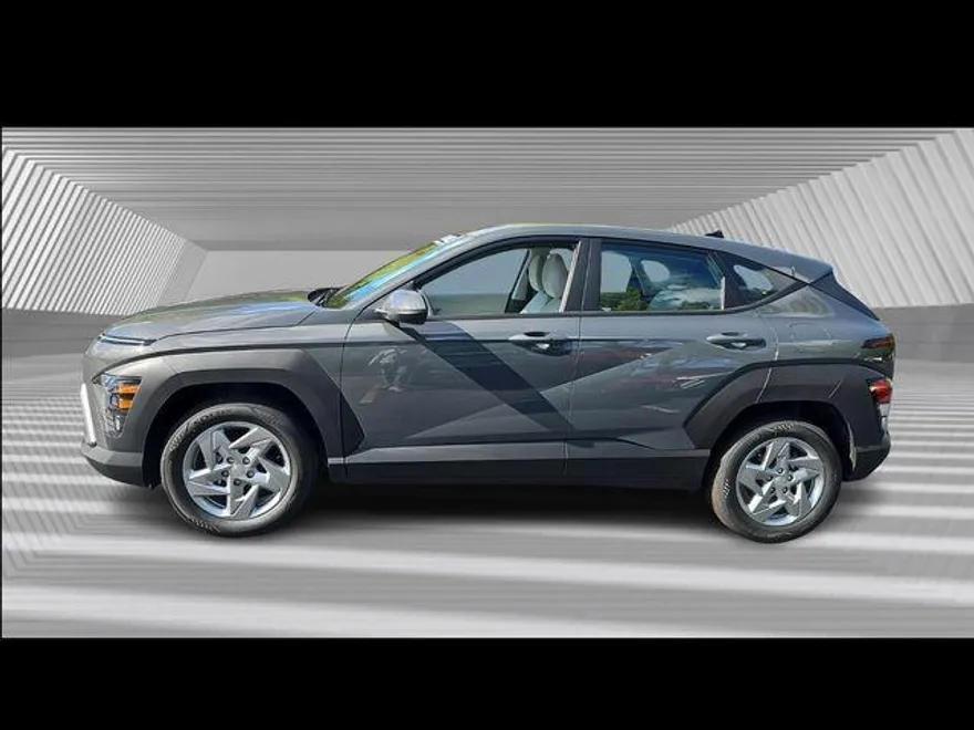 2026 Hyundai Kona SE photo 1