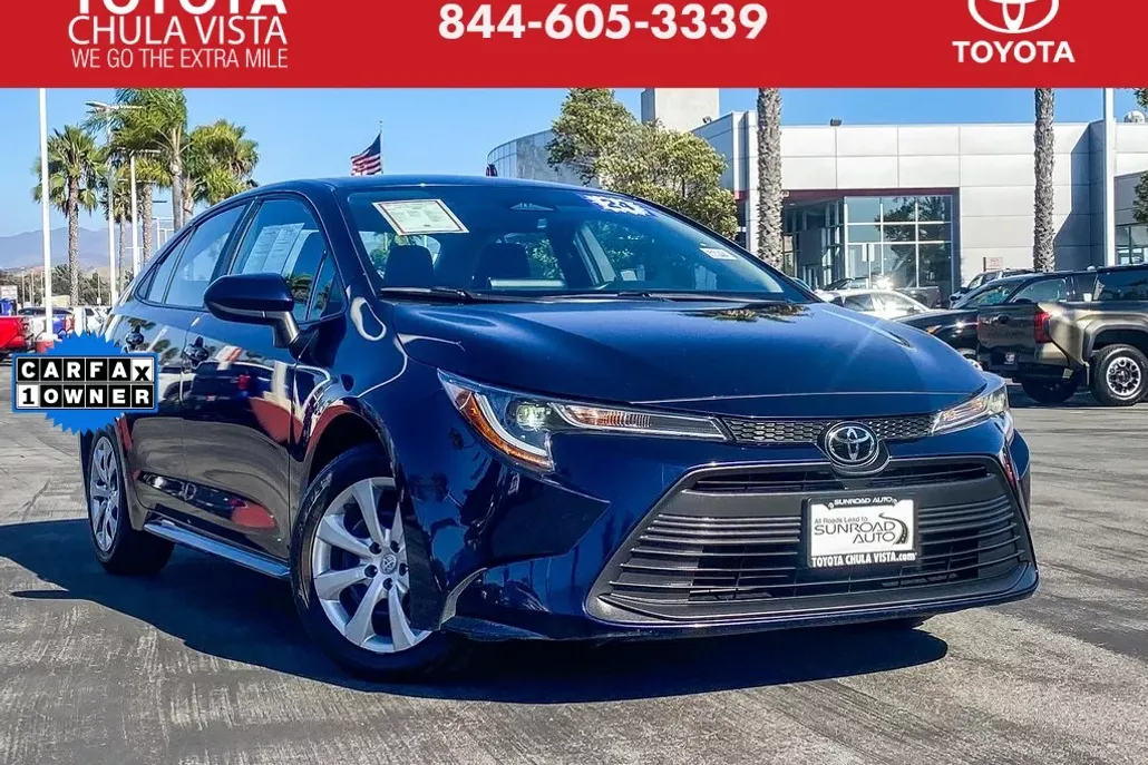 2024 Toyota Corolla LE photo 1