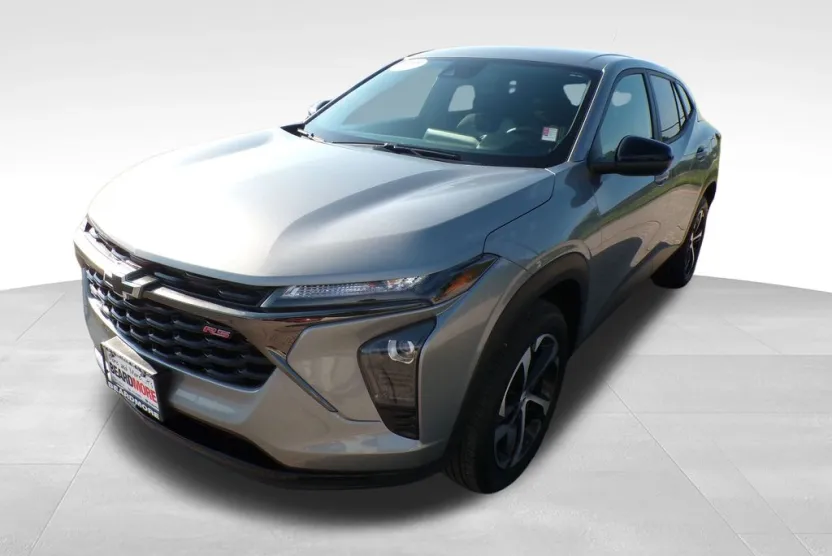 2024 Chevrolet Trax photo 1