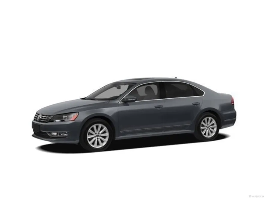 2013 Volkswagen Passat SEL photo 1