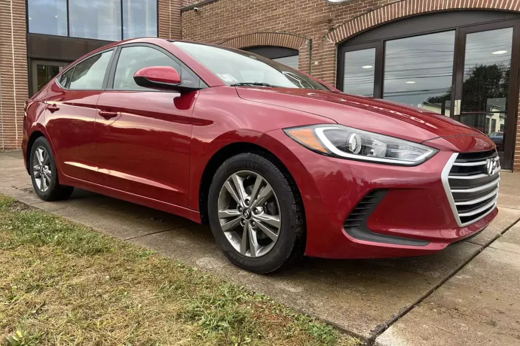 2017 Hyundai Elantra SE photo 1