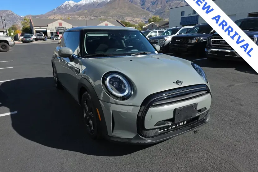 2023 Mini Cooper Signature photo 1