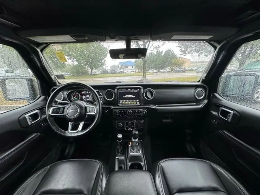 2022 Jeep Wrangler Unlimited Sahara 4xe photo 1