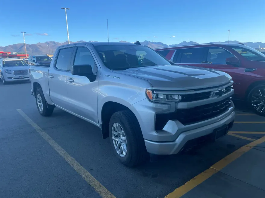 2022 Chevrolet Silverado 1500 RST photo 1