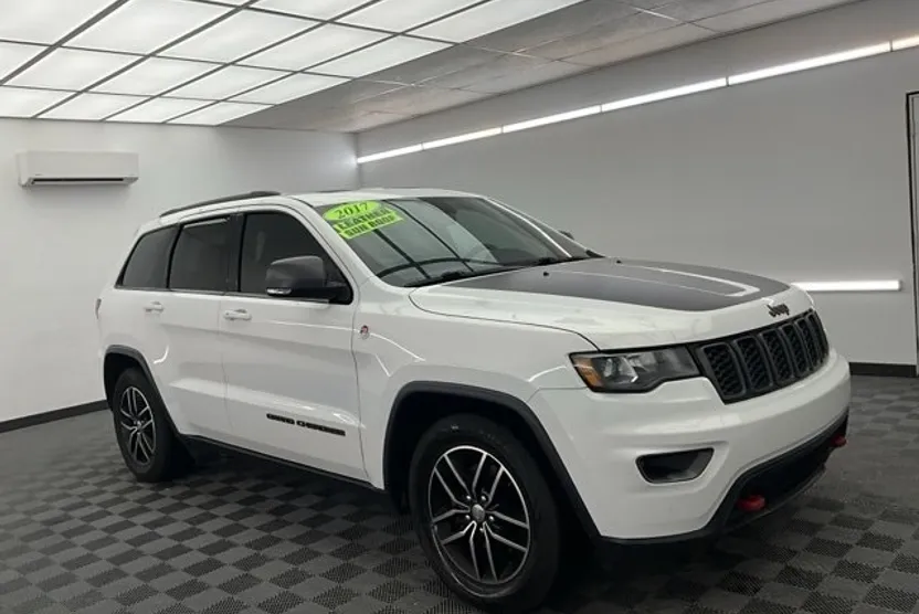 2017 Jeep Grand Cherokee Trailhawk photo 1