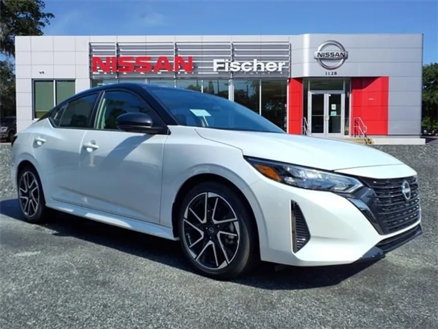 2025 Nissan Sentra SR photo 1