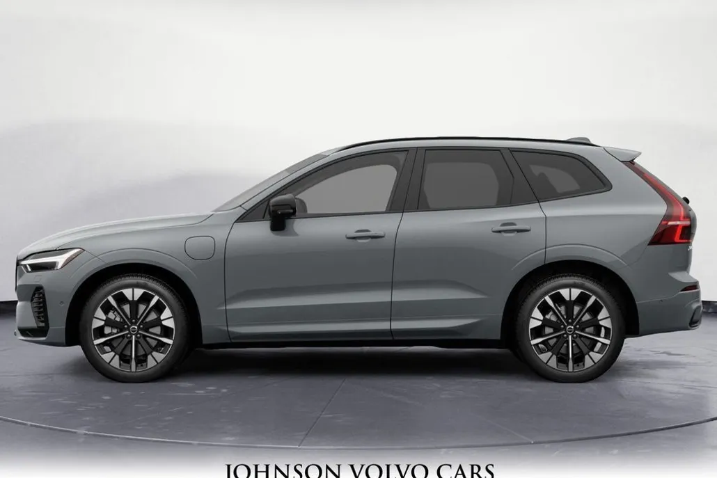 2026 Volvo XC60 Hybrid T8 Plus photo 1