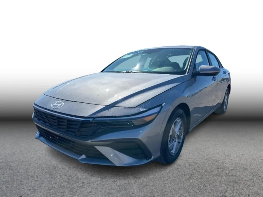 2025 Hyundai Elantra SE photo 1