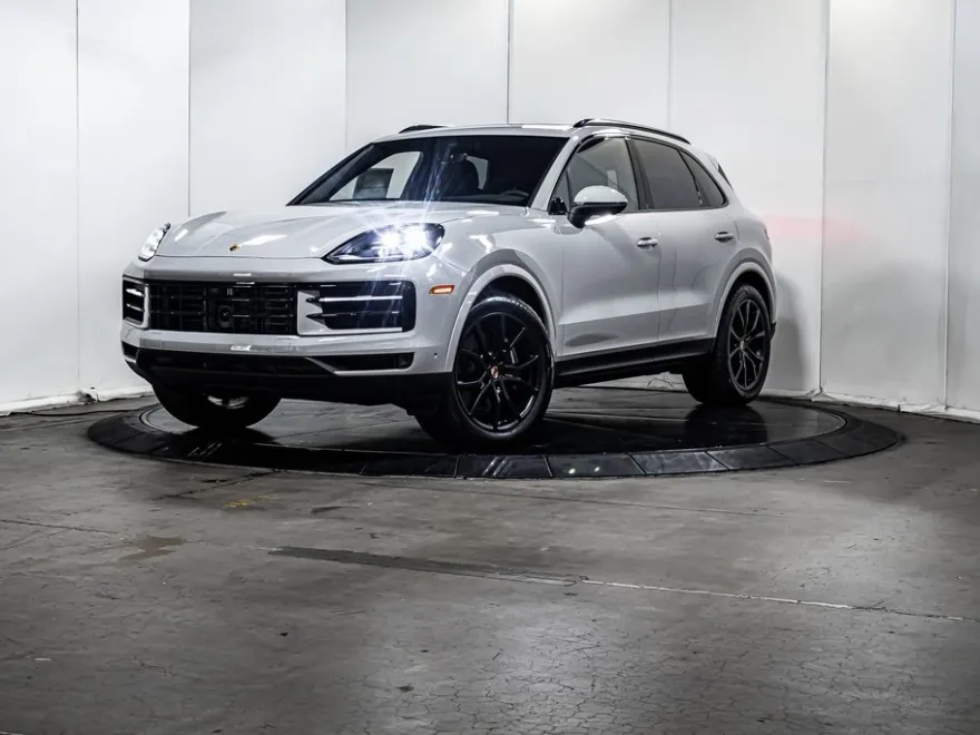 2025 Porsche Cayenne photo 1