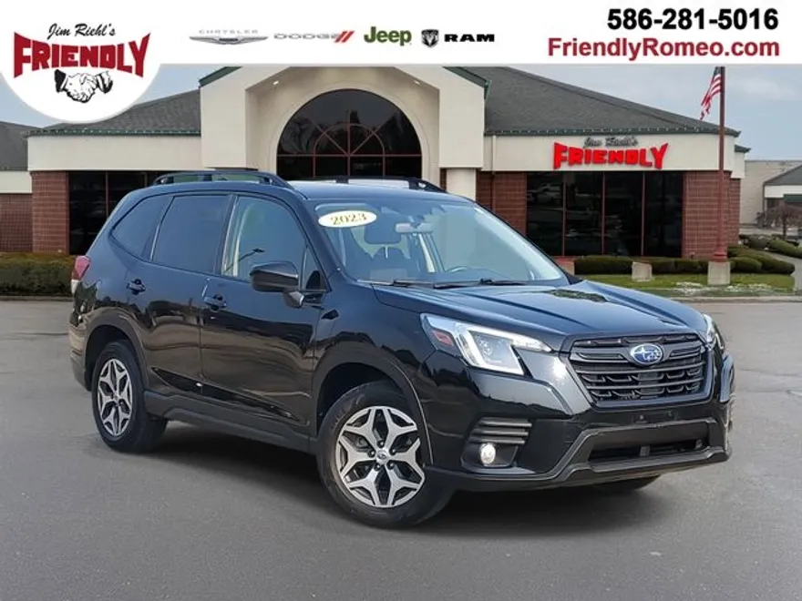2023 Subaru Forester Premium photo 1