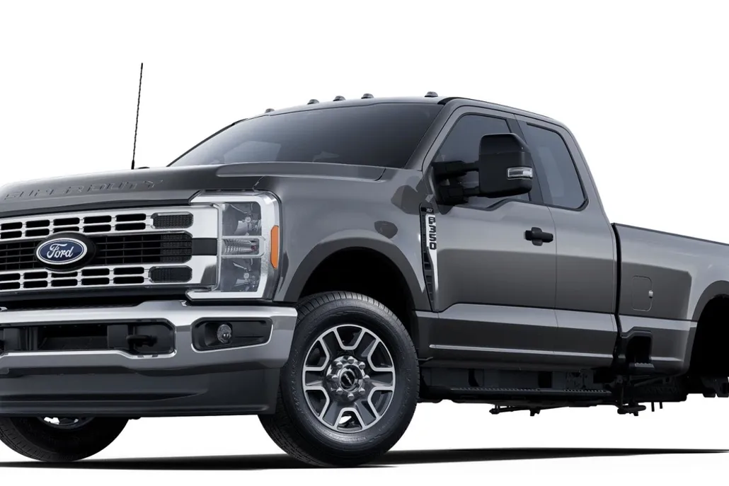 2025 Ford F-350 XLT photo 1