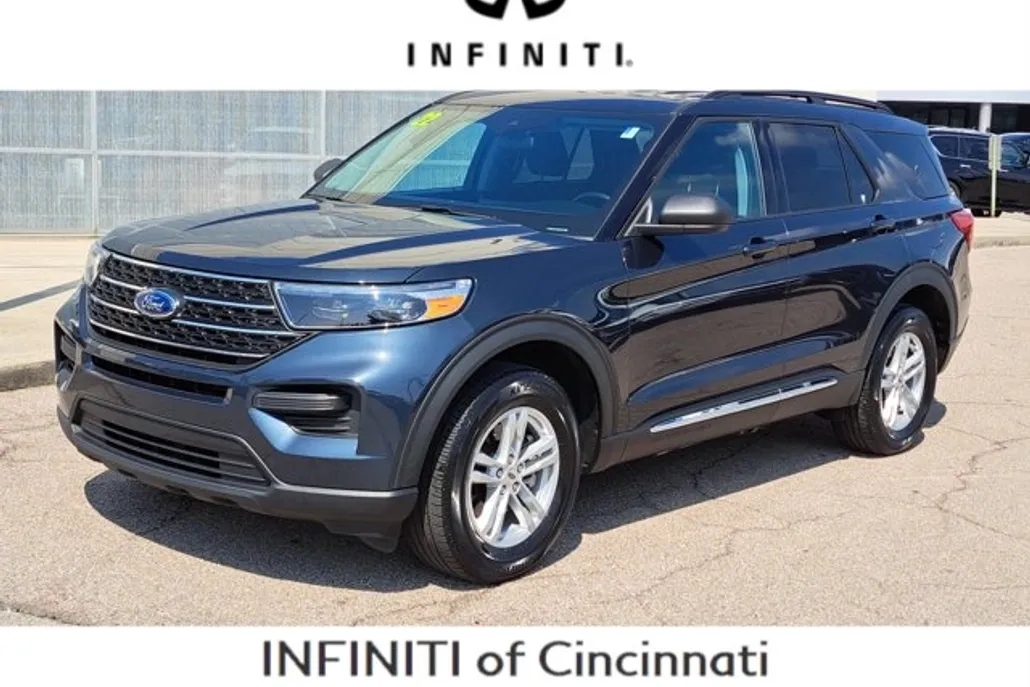 2022 Ford Explorer XLT photo 1