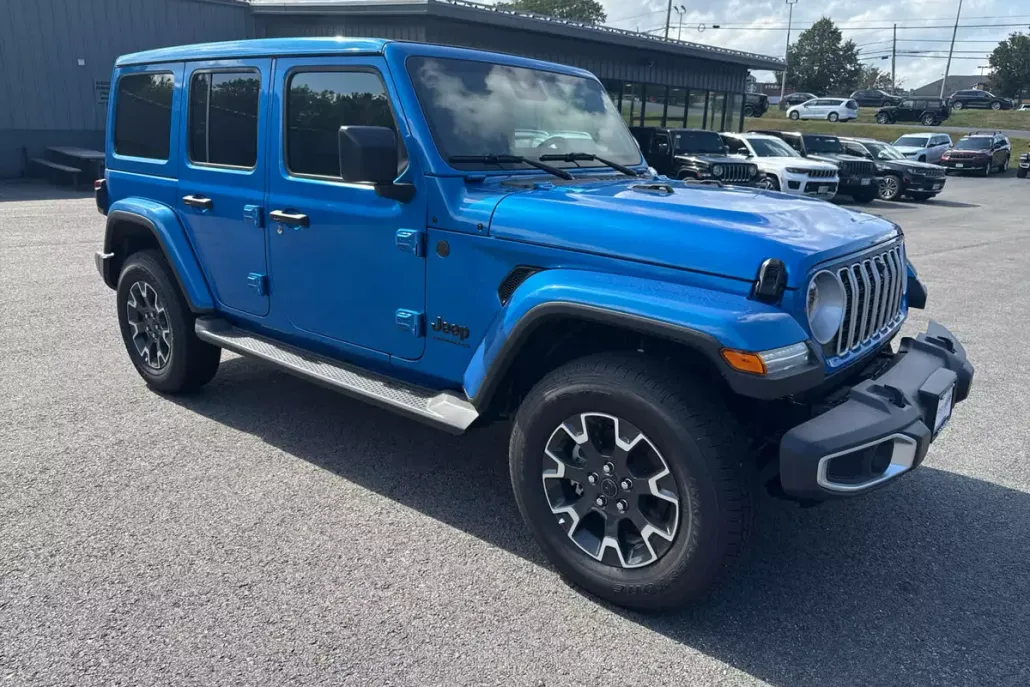 2025 Jeep Wrangler Sahara photo 1