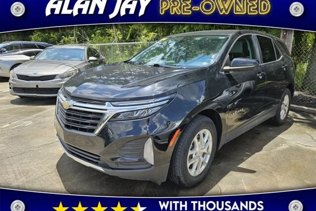 2022 Chevrolet Equinox LT photo 1