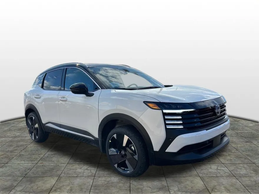 2025 Nissan Kicks SR photo 1