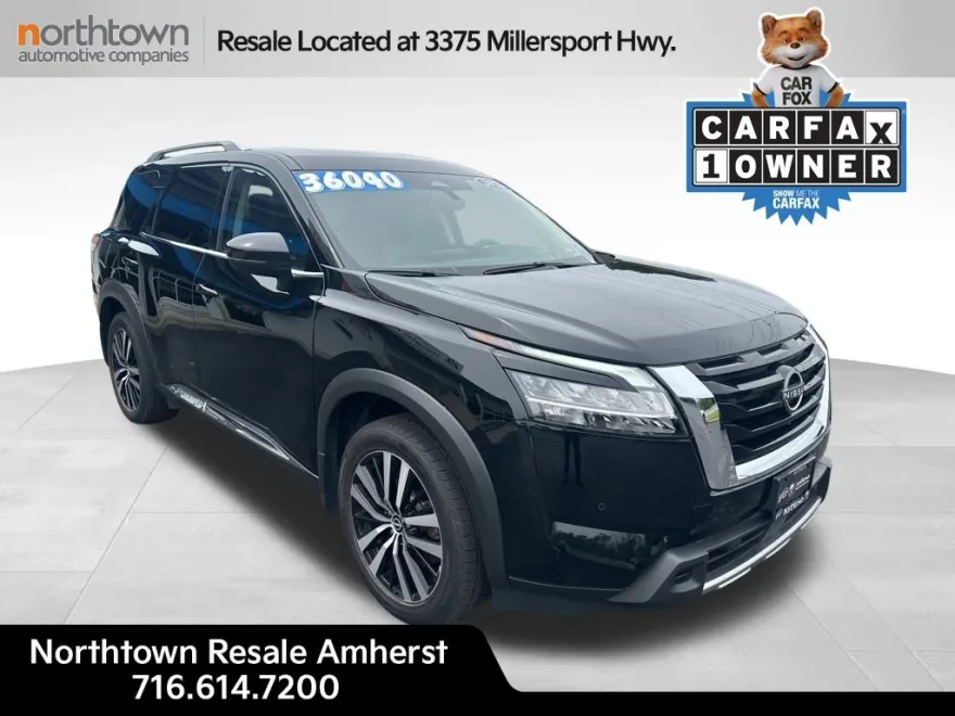 2023 Nissan Pathfinder Platinum photo 1