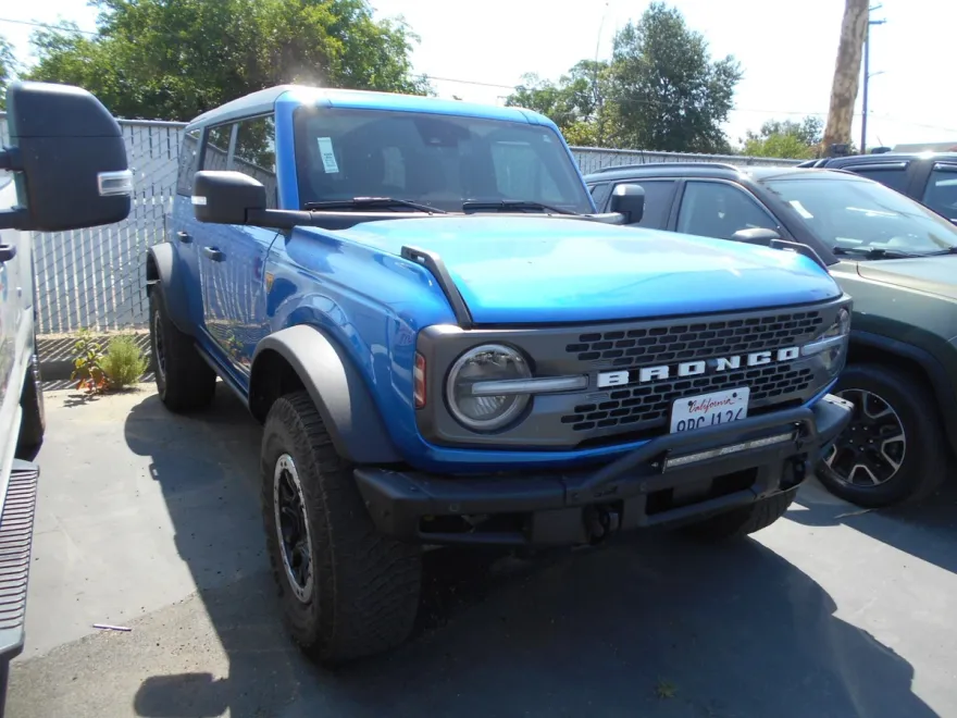 2022 Ford Bronco Base Big Bend Black Diamond Outer Banks Badlands Wildtrak Everglades photo 1
