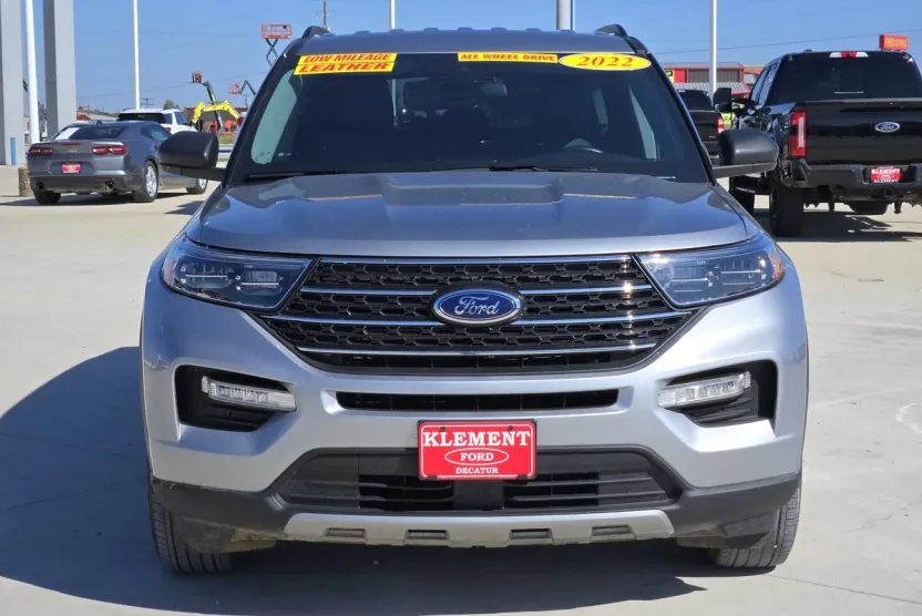 2022 Ford Explorer XLT photo 1