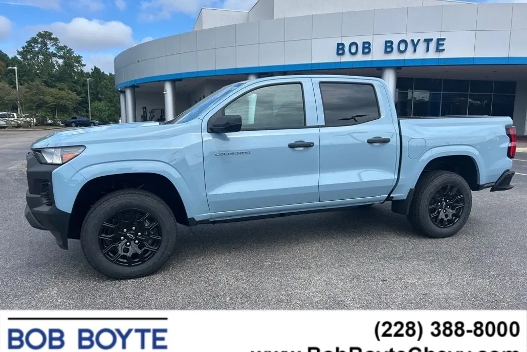 2026 Chevrolet Colorado Work Truck photo 1
