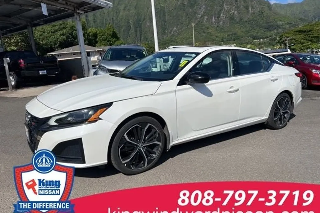 2024 Nissan Altima 2.5 SR photo 1