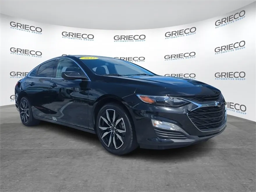 2022 Chevrolet Malibu RS photo 1