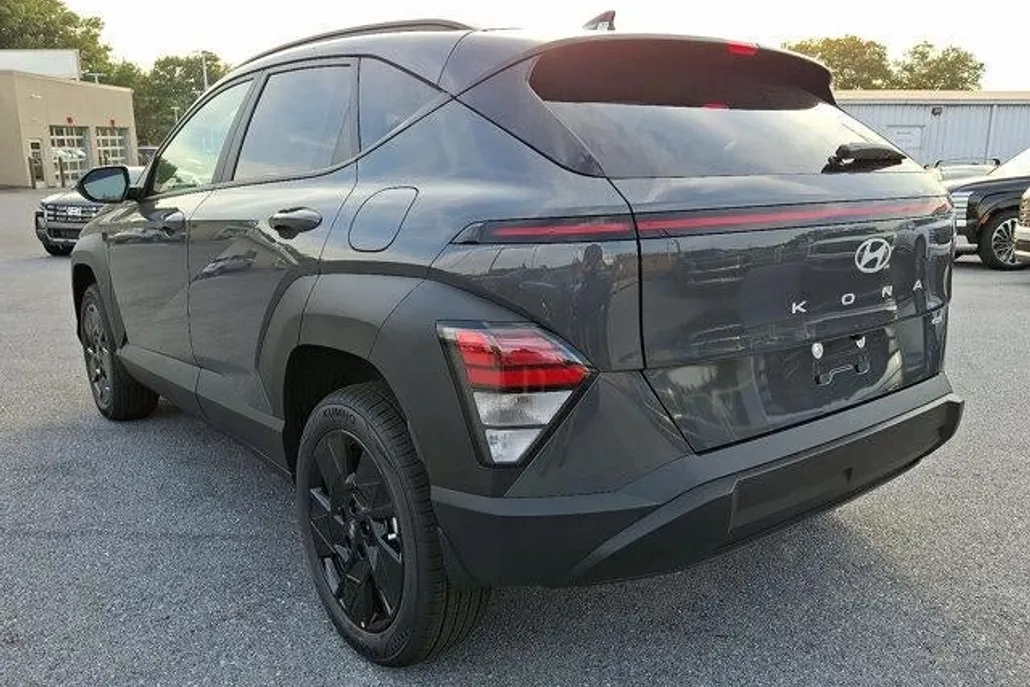 2026 Hyundai Kona SEL photo 1
